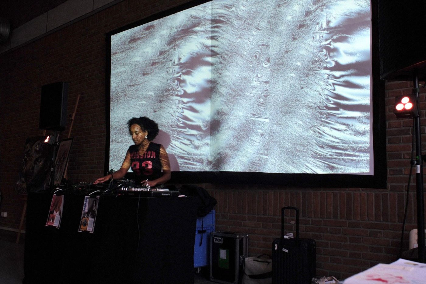 Live performance in front of a projection